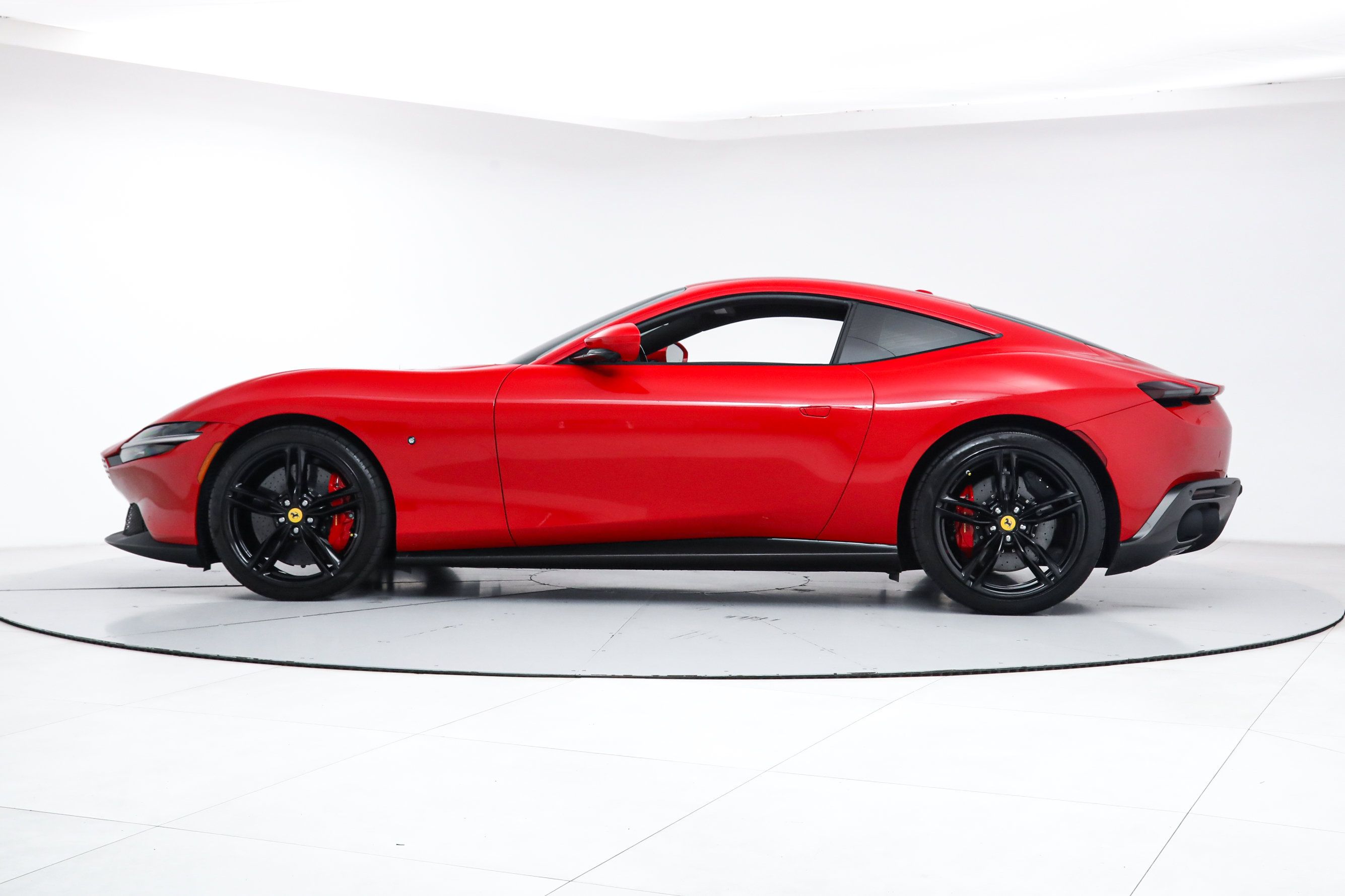 Certified 2023 Ferrari Roma RWD image 4