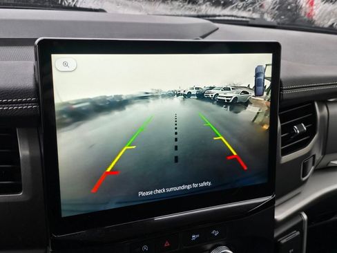 Used 2024 Ford Expedition Max XLT image 28