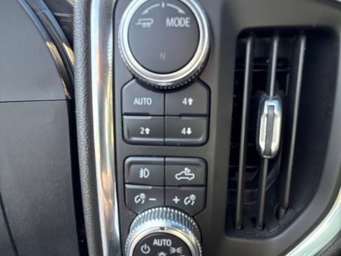 Used 2022 GMC Sierra 2500 Denali AWD/4WD image 16