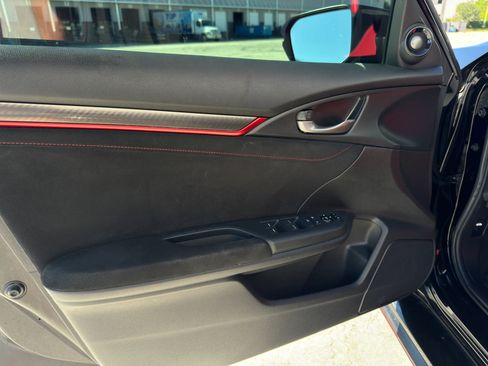 Used 2021 Honda Civic Type R image 10