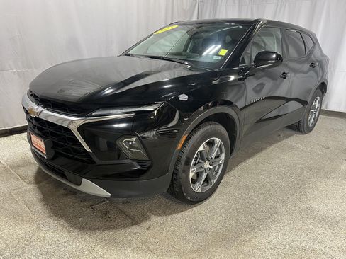 Used 2025 Chevrolet Blazer LT AWD/4WD image 4