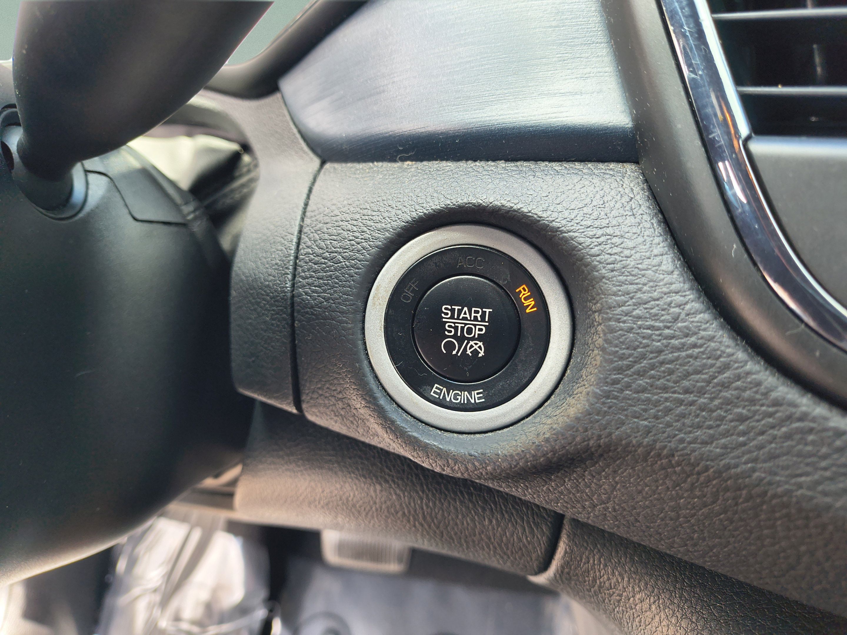 Used 2015 Chrysler 200 S w/ Comfort Group FWD image 31