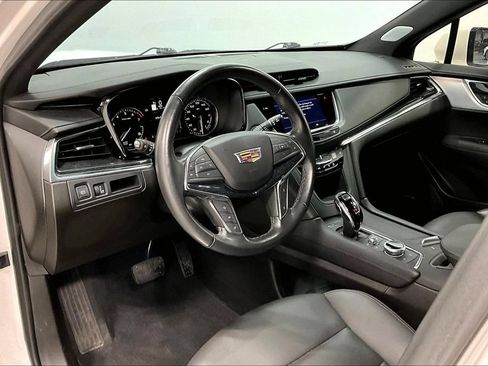 Used 2023 Cadillac XT5 Premium Luxury FWD image 16