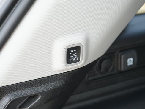 Used 2023 Jeep Grand Cherokee 4WD 4xe image 28