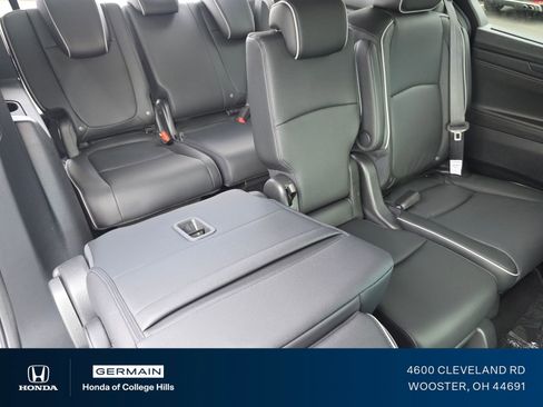 New 2026 Honda Odyssey Touring image 22