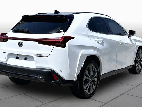 Used 2025 Lexus UX 300h FWD image 13
