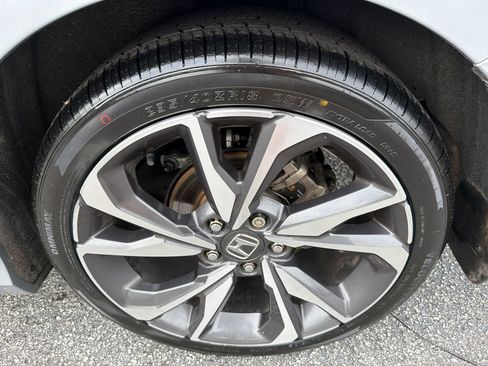 Used 2020 Honda Civic Touring image 19