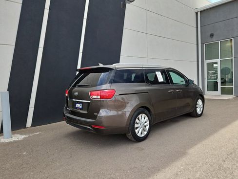 Used 2016 Kia Sedona EX FWD image 5