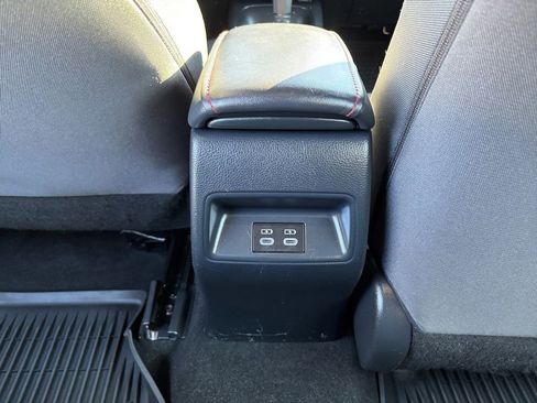 Used 2025 Toyota Corolla Hybrid Sedan image 27