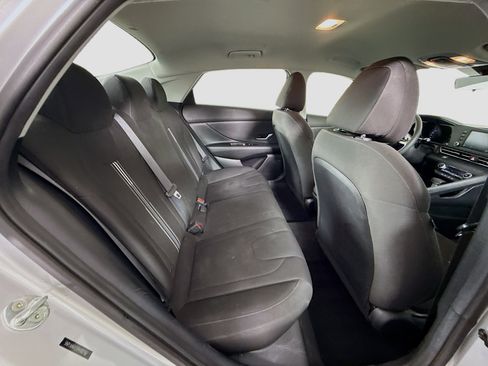 Used 2023 Hyundai Elantra SEL w/ Preferred Accessory Package image 27