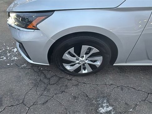 Used 2024 Nissan Altima 2.5 S image 36