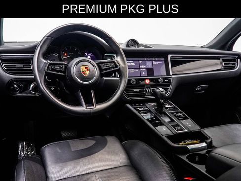 Used 2023 Porsche Macan AWD/4WD image 22