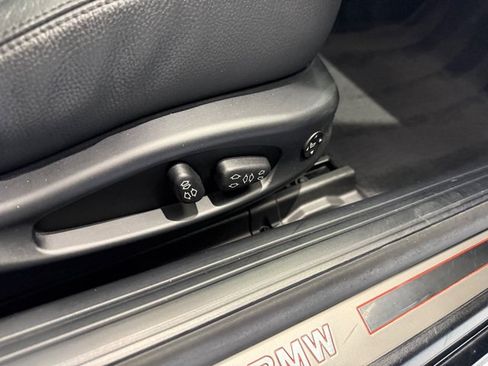 Used 2006 BMW 650i Convertible RWD image 18
