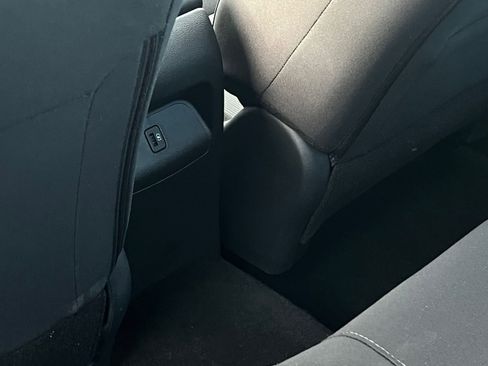 Used 2025 Nissan Sentra SV image 23