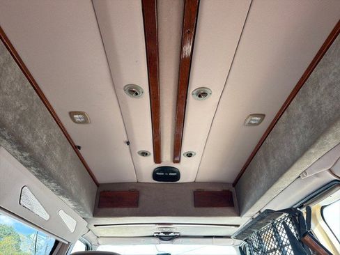 Used 2000 Ford E-150 and Econoline 150 image 23