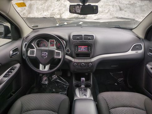 Used 2016 Dodge Journey SE w/ Flexible Seating Group image 9