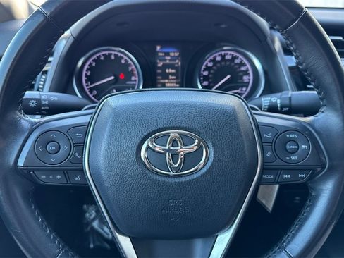 Used 2019 Toyota Camry SE image 24