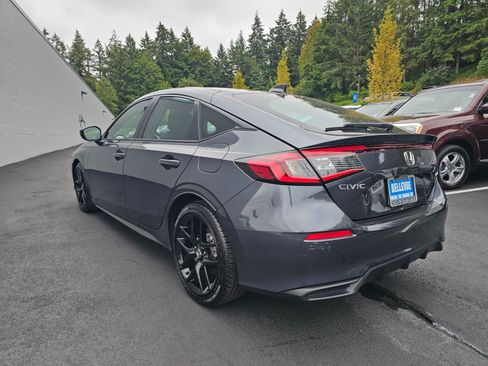 Used 2025 Honda Civic Sport image 5