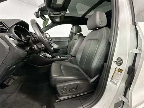 Used 2024 Audi Q3 2.0T Premium image 4