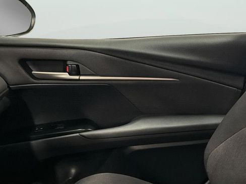 Used 2025 Toyota Camry LE FWD image 13