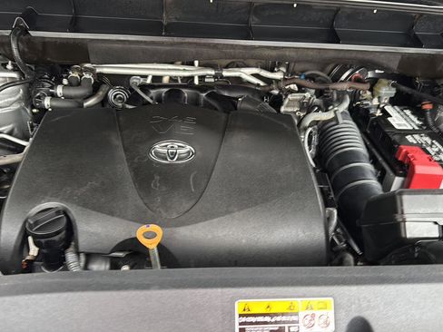 Used 2021 Toyota Highlander Limited image 31