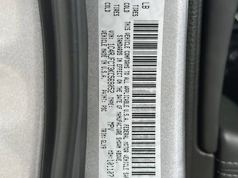 Used 2019 Jeep Grand Cherokee Overland image 38