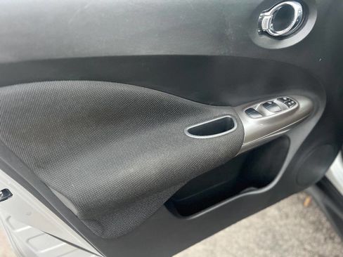 Used 2013 Nissan Juke S image 11