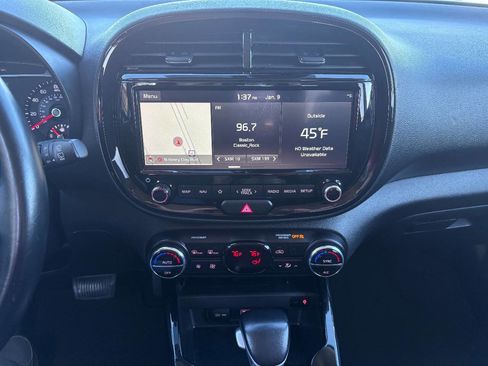 Used 2020 Kia Soul EX image 21