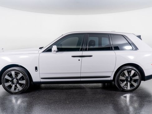 Used 2023 Rolls-Royce Cullinan image 15
