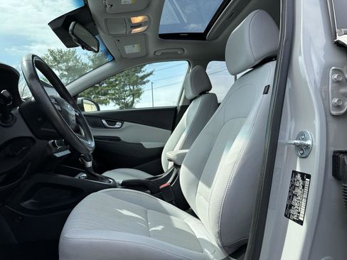 Certified 2023 Hyundai Kona SEL w/ Convenience Package image 11
