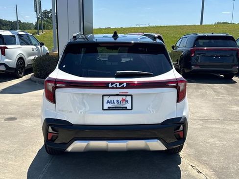 New 2026 Kia Seltos S FWD image 7