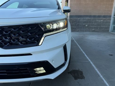 Used 2023 Kia Sorento SX Prestige image 11