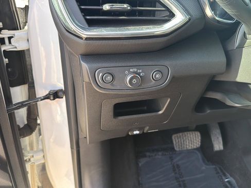 Used 2023 Chevrolet TrailBlazer LT w/ Convenience Package AWD/4WD image 11