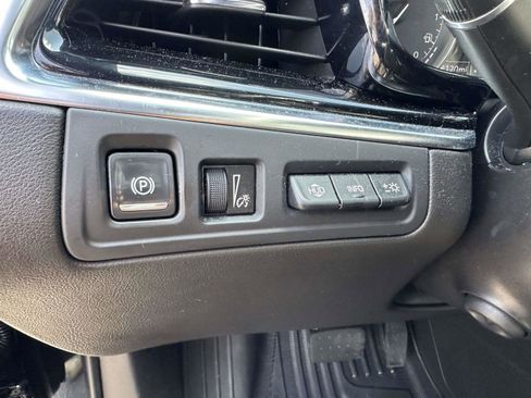 Used 2023 Cadillac XT6 Premium Luxury w/ Platinum Package image 27