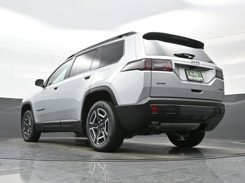 New 2026 Jeep Cherokee Laredo image 13