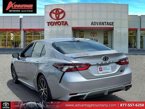 Used 2023 Toyota Camry SE image 10