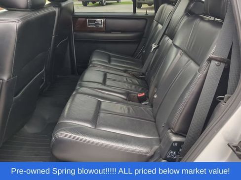 Used 2016 Lincoln Navigator Select AWD/4WD image 39