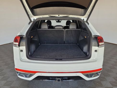 Used 2021 Volkswagen Atlas Cross Sport SE w/ Panoramic Sunroof Package FWD image 29