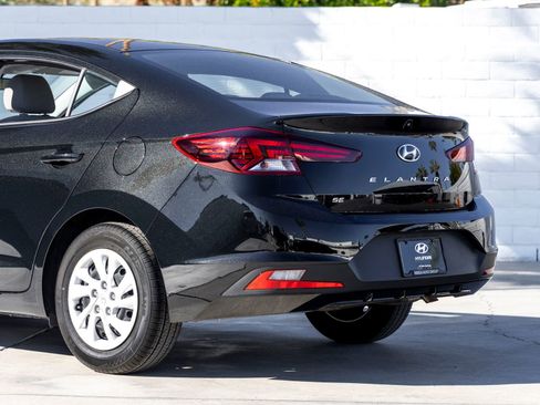 Used 2020 Hyundai Elantra SE image 10
