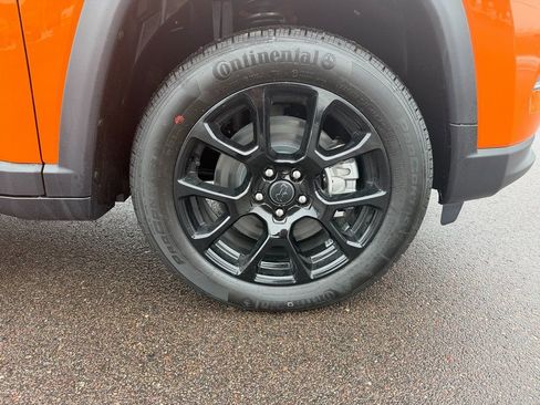 New 2026 Jeep Compass Latitude w/ Sun and Sound Group image 10