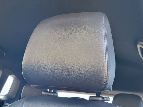 Used 2023 Jeep Compass Limited image 14