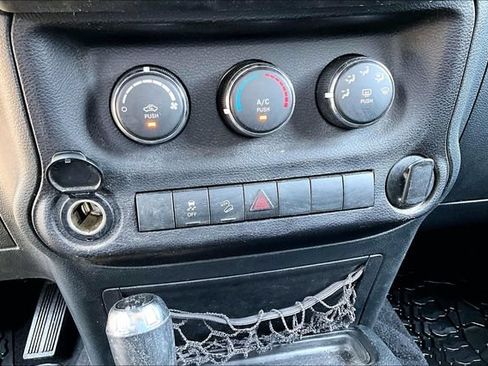 Used 2017 Jeep Wrangler Sport AWD/4WD image 14