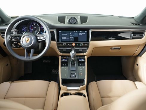 Certified 2026 Porsche Macan AWD/4WD image 20