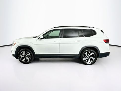 Used 2025 Volkswagen Atlas SE FWD image 4