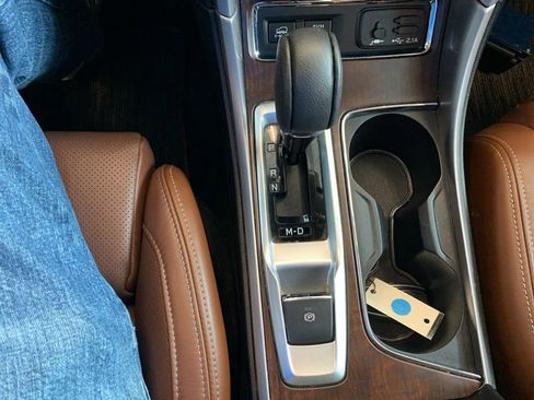 Certified 2022 Subaru Ascent Touring image 11