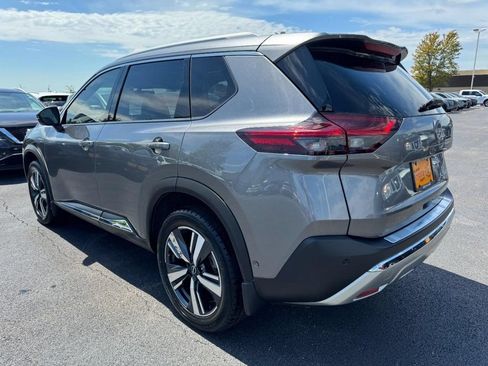 Certified 2023 Nissan Rogue Platinum w/ Platinum Premium Package FWD image 5