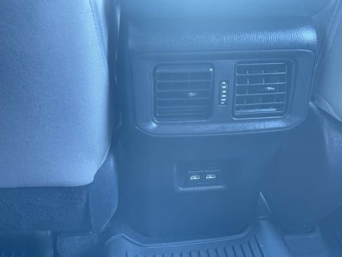 Used 2021 Toyota RAV4 XLE w/ Convenience Package AWD/4WD image 21