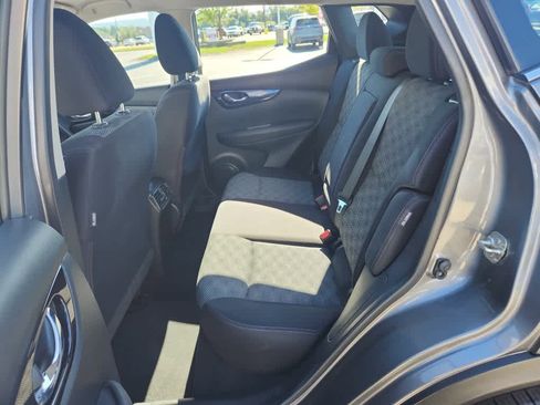 Used 2020 Nissan Rogue Sport SV image 15