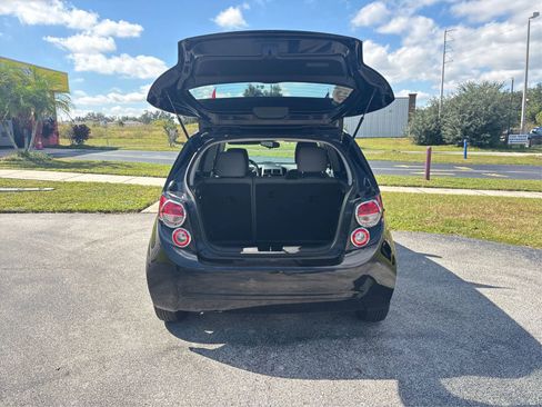 Used 2012 Chevrolet Sonic LS image 12