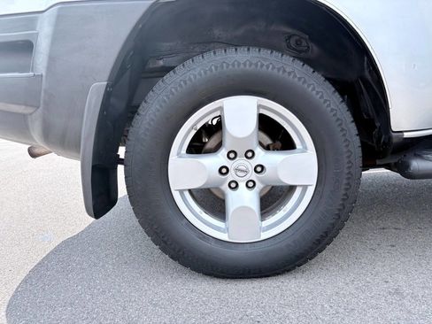 Used 2005 Nissan Xterra SE AWD/4WD image 40